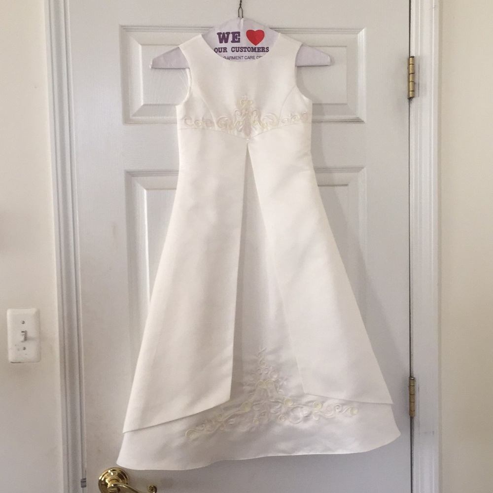 Simple and elegant flower girl or communion dress